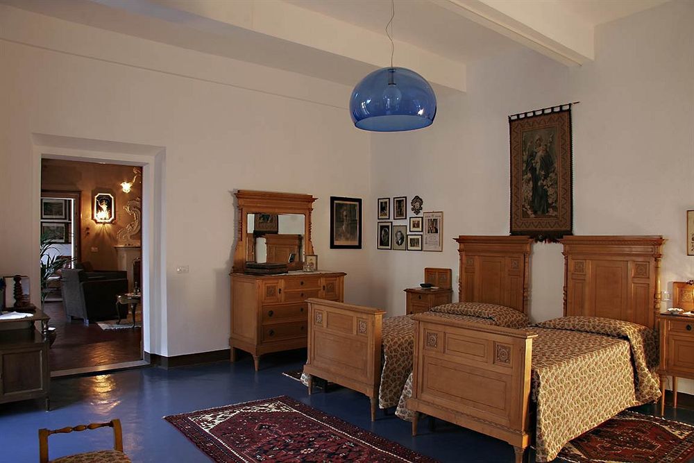 Residenza Fabroni Bed & Breakfast Montepulciano Stazione Екстериор снимка