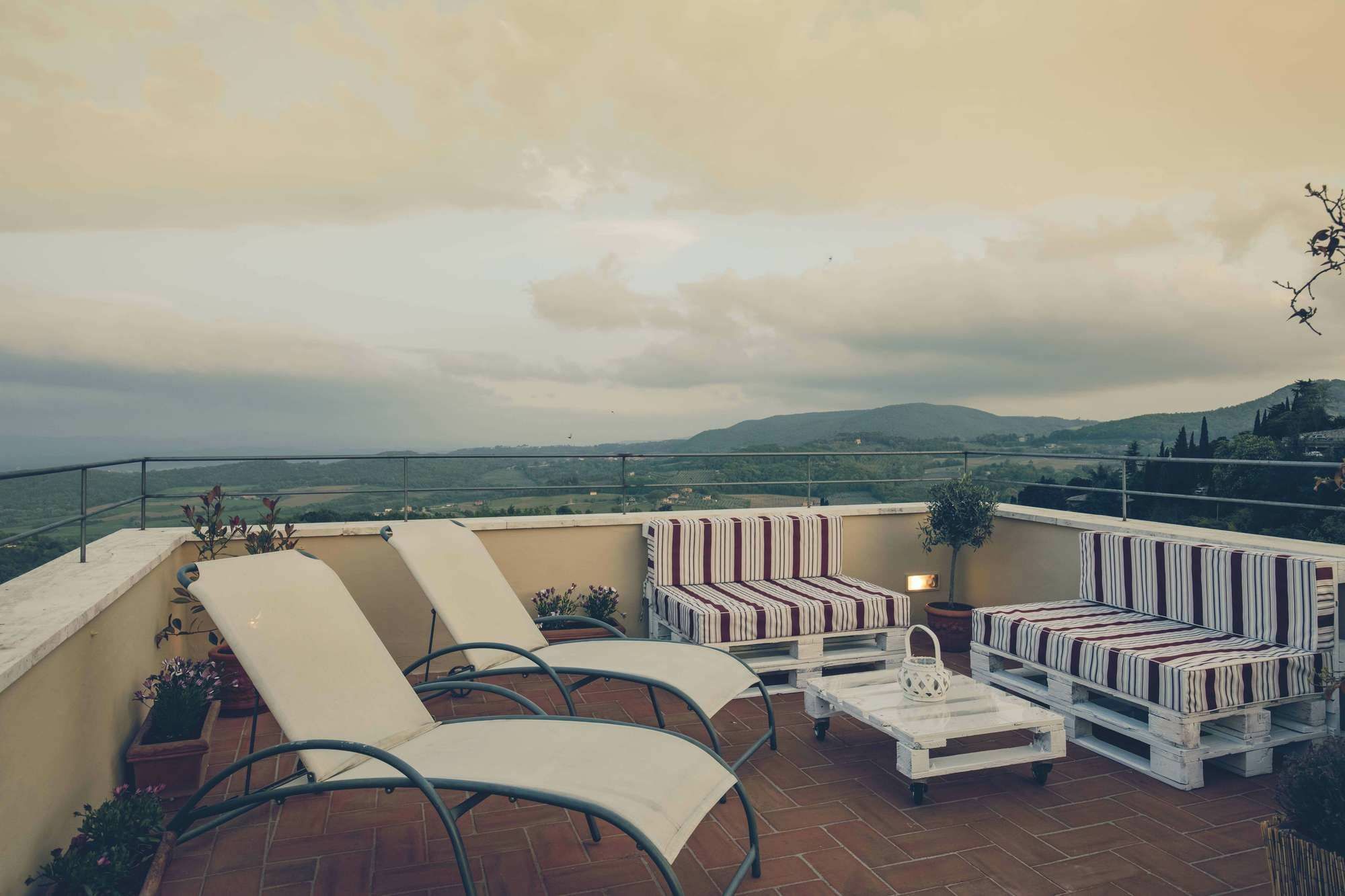 Residenza Fabroni Bed & Breakfast Montepulciano Stazione Екстериор снимка